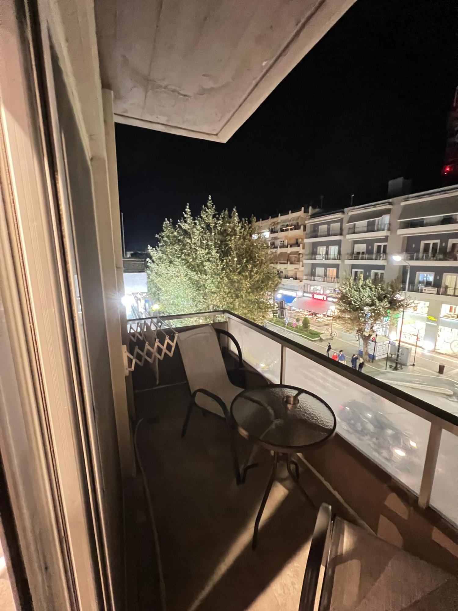 Modern Apartment In The Heart Of The City Alexandroupoli Exterior foto